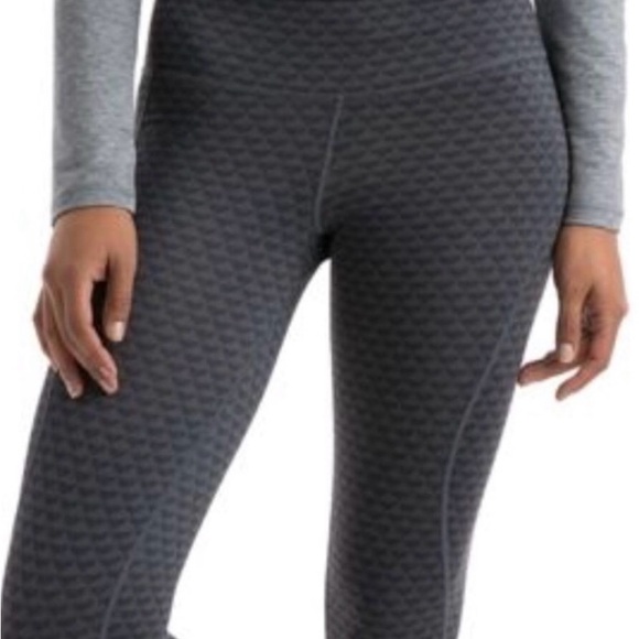 Vineyard Vines Pants - Vineyard Vines Performance Whale Dot Leggings Black‎ Gray Athletic Capri Size S